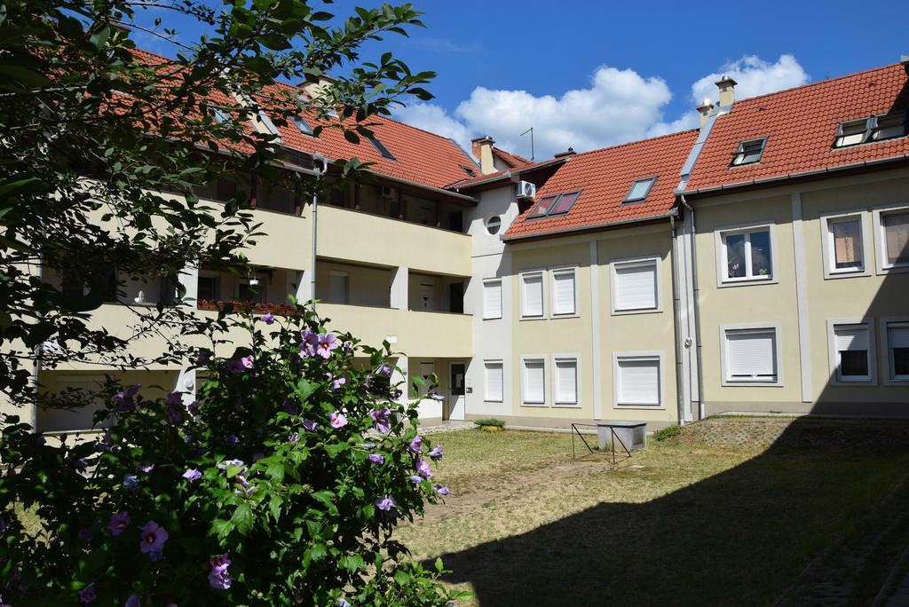 Apartment & *