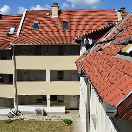 Holiday Home & Apartment Eger Exterior photo