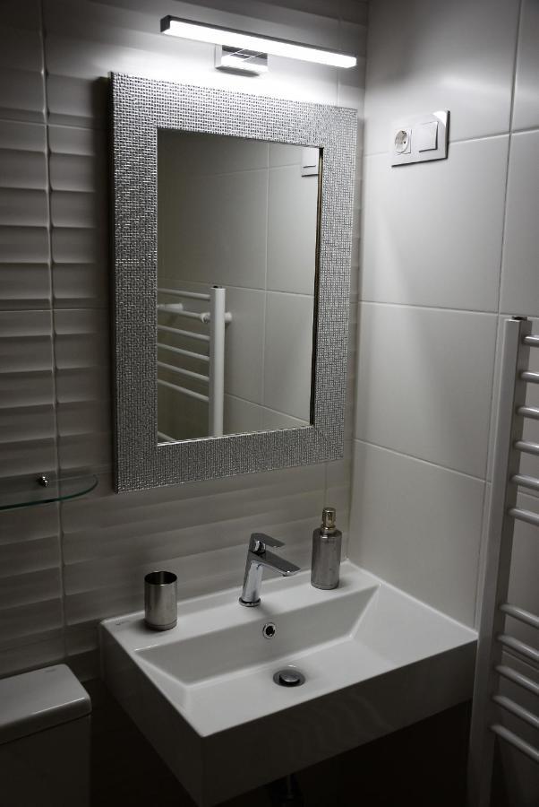 Apartment & *