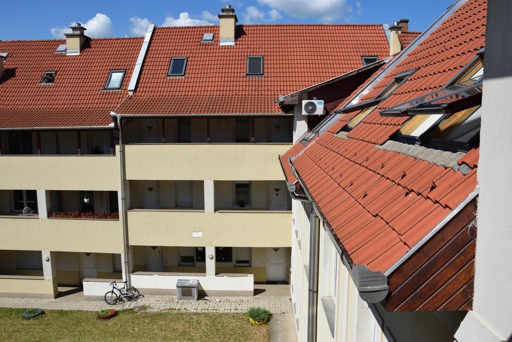 & Apartment *